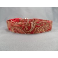 Rot Und Tan Paisley-Hundehalsband von RescueMeCollars