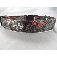 Silber Frosted Beeren Auf Schwarzem Urlaubs Hundehalsband von RescueMeCollars