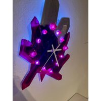 Epoxy Resin , Kunstharz Led Crystal Clock/Uhr Selfmade Epoxydharz , Resin Wanduhr in Kristall Design Mit Led Beleuchtung von ResinMagicStudio