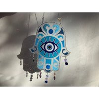 Resin Kristall Hamsa Wand Dekoration Fatimas Hand Blau Druzy Mit Glas Kunstharz/Evil Eye /Nazar/Epoxidharz/Handmade /Ramadan Suncatcher von Resinartbylena