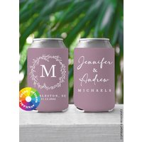 Benutzerdefinierte Herbst Farbe Hochzeit Gunsten Dosenkühler, Kranz Und Erste Personalisierte Slim Standard Cozie von ResisDentzDesign