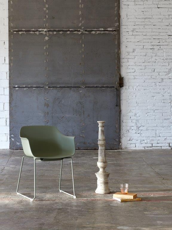 Resol Shape Schalenstuhl mit Kufengestell mit optionaler Polsterung - 2er Set - von Resol