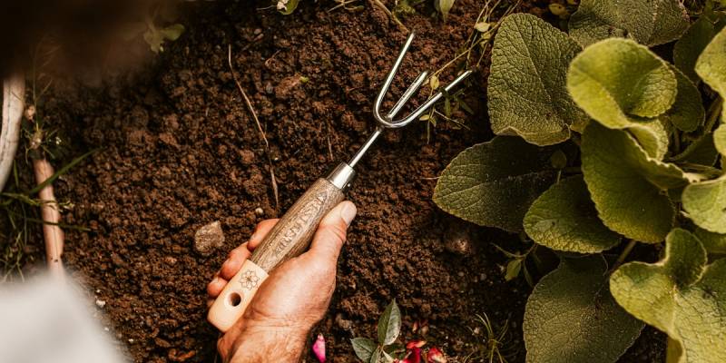 Gartenhacke 3-zinkig - salbei von Restberry