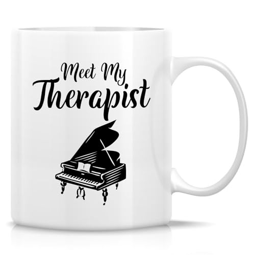 Retreez Lustige Klavierspieler-Tasse – Meet My Therapist Piano Tasse – 325 ml Keramik-Kaffee- oder Teetasse – lustiges Geschenk für Pianisten, Musiklehrer, Musiker, Klavierliebhaber, Geburtstag Retreez Lustige Klavierspieler-Tasse – Meet My Therapist Piano Tasse – 325 ml Keramik-Kaffee- oder Teetasse – lustiges Geschenk für Pianisten, Musiklehrer, Musiker, Klavierliebhaber, Geburtstag von Retreez