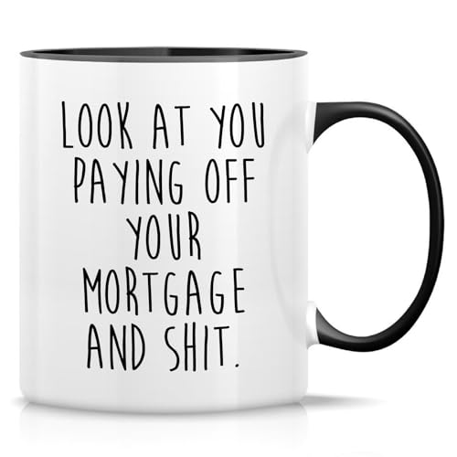 Retreez Lustige Tasse – "Look at You Paying Off Your Mortgage" – sarkastische 325 ml Keramiktasse für Kaffee oder Tee – lustiges Geschenk für neue Hausbesitzer für Männer, Frauen, Freunde – weiße Retreez Lustige Tasse – "Look at You Paying Off Your Mortgage" – sarkastische 325 ml Keramiktasse für Kaffee oder Tee – lustiges Geschenk für neue Hausbesitzer für Männer, Frauen, Freunde – weiße von Retreez