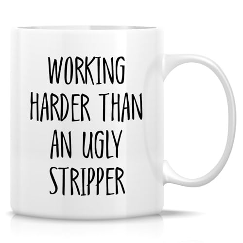 Retreez Lustige Tasse für Kollegen – Working Harder Than An Ugly Stripper Tasse – 325 ml Keramik Kaffee oder Tee Tasse – Lustige Büro-Kaffeetasse für Chef, Kollegen, Männer, Frauen Retreez Lustige Tasse für Kollegen – Working Harder Than An Ugly Stripper Tasse – 325 ml Keramik Kaffee oder Tee Tasse – Lustige Büro-Kaffeetasse für Chef, Kollegen, Männer, Frauen von Retreez