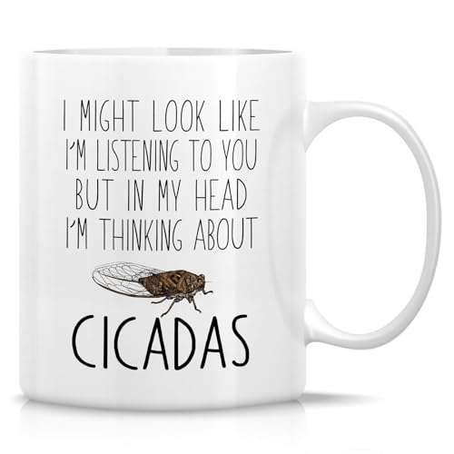 Retreez Lustige Tasse für Zikaden-Liebhaber – I'm Thinking About Cicadas Tasse – 325 ml Keramik-Kaffee- oder Teetasse – lustiges Geschenk für Käfer-Enthusiasten und Insekten-Fans – Geburtstag von Retreez