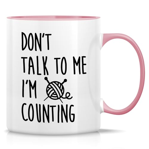 Retreez Lustige Tasse mit Aufschrift "Don't Talk To Me I'm Counting Knit Knitting Crochet 325 ml", Keramik, lustig, sarkastisch, inspirierendes Geburtstagsgeschenk, weiße Tasse mit rosa Griff und Retreez Lustige Tasse mit Aufschrift "Don't Talk To Me I'm Counting Knit Knitting Crochet 325 ml", Keramik, lustig, sarkastisch, inspirierendes Geburtstagsgeschenk, weiße Tasse mit rosa Griff und von Retreez