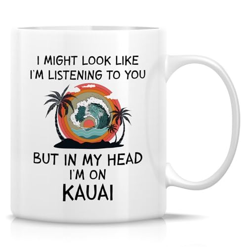 Retreez Lustiger Reisebecher – In My Head I'm on Kauai Tasse – 325 ml Keramik-Kaffee- oder Teetasse – lustiges Geschenk für Hawaii-Liebhaber, Inselträumer, Strandurlaubs-Fans – Geburtstagsgeschenk für Retreez Lustiger Reisebecher – In My Head I'm on Kauai Tasse – 325 ml Keramik-Kaffee- oder Teetasse – lustiges Geschenk für Hawaii-Liebhaber, Inselträumer, Strandurlaubs-Fans – Geburtstagsgeschenk für von Retreez