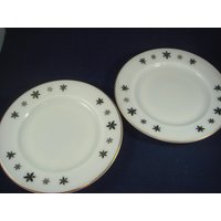 Pyrex Fröhlichkeit Dessert Teller X2 Vintage Glas Jaj Weiß Und Schwarz Schneeflocke Salat Oder Frühstücksteller von RetroBitsNBobs