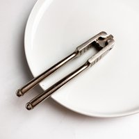 Antiker Vintage Metallnussknacker, Nussknacker, Originale Rustikale Patina von RetroBode