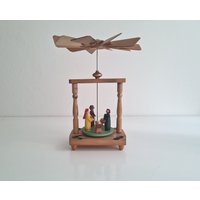 Kleine Deutsche Vintage Retro Pyramide Mit Handbemalten Holzfiguren Und 4 Kerzen #24 von RetroChristmaTheatre