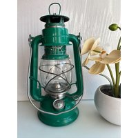 Antike Petroleumlampe "Fledermaus", Modell Bat 158, Hergestellt in Der Ddr." von RetroCommode