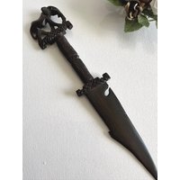 Ein Handgearbeiteter Brieföffner in Form Eines Elefanten von RetroCommode