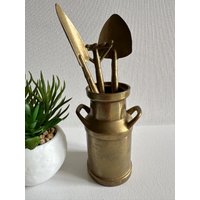 Ein Vintage Garten-Werkzeug-Set Aus Messing Für Einen Wintergarten, Made in Germany von RetroCommode