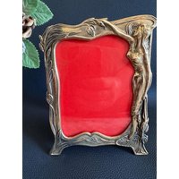 Vintage Bilderrahmen Aus Massivem Messing „Mädchen Mit Blumen Im Jugendstil" Vintage Bilderrahmen Aus Massivem Messing „Mädchen Mit Blumen Im Jugendstil" von RetroCommode