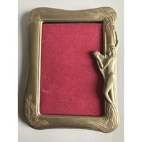 Vintage Fotorahmen Aus Massivem Messing „Mädchen Mit Blumen Im Jugendstil" Vintage Fotorahmen Aus Massivem Messing „Mädchen Mit Blumen Im Jugendstil" von RetroCommode