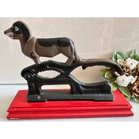 Vintage Nussknacker Aus Gusseisen in Form Eines Hundes Vintage Nussknacker Aus Gusseisen in Form Eines Hundes von RetroCommode