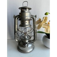 Vintage Petroleumlampe Fledermaus Modell Mwst. 158 Hergestellt in Der Ddr von RetroCommode