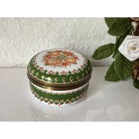 Vintage Steinbock Email Studio Austria Dose Mit Handgemachten Emaille Blumen in Grün von RetroCommode