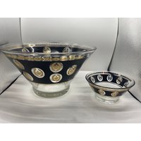 Mid Century Modern Glas G Reeves Signiert Schwarz Gold Chip Und Dip Schalen Krone/Lorbeer von RetroIsabelle