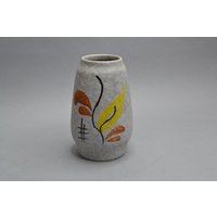 West Germany Vase Von Bay Keramik 657/14 Weiße Glasur Mit Blumenzeichnung von RetroMungo