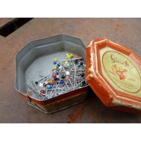 Blechdose Von Hirsch Stahlstecknadeln von RetroRauschen