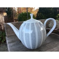 Teekanne Kaffekanne Winterling Marktleuthen Gitterdekor Bastdekor Grau Tamara 50Er von RetroRauschen