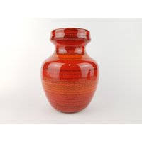 Vintage Bay Keramik Orange Und Rot Vase 82 17 West German Pottery Fat Lava Ära von RetroVases