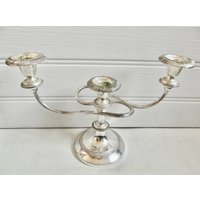 Vintage Silber Metall Kerzenleuchter Drei Kerzenhalter von Retromagination