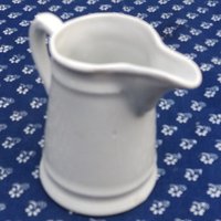 Altes Kleines Porzellan Milchkännchen von RetromaniaDE