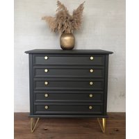 Kleine Kommode in Anthrazit Mit Gold Akzenten | Vintage Unikat von Rewooddesignssaar
