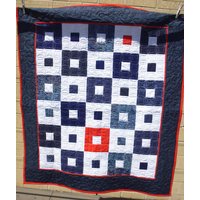 Roter, Weißer Und Blauer Quadrat-Im-Quadrat-Krippen - Oder Schoßdecke Roter, Weißer Und Blauer Quadrat-Im-Quadrat-Krippen - Oder Schoßdecke von RhondaMadeIt