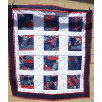 Roter, Weißer Und Blauer Verrückter Quilt | Krippe Oder Schoß von RhondaMadeIt