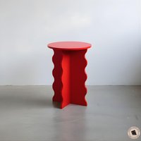 Wellenförmiger Couch - Und Beistelltisch, Nachttisch, Blumenständer, Moderner Holzhocker Wellenförmiger Couch - Und Beistelltisch, Nachttisch, Blumenständer, Moderner Holzhocker von RhysBoscoDesign