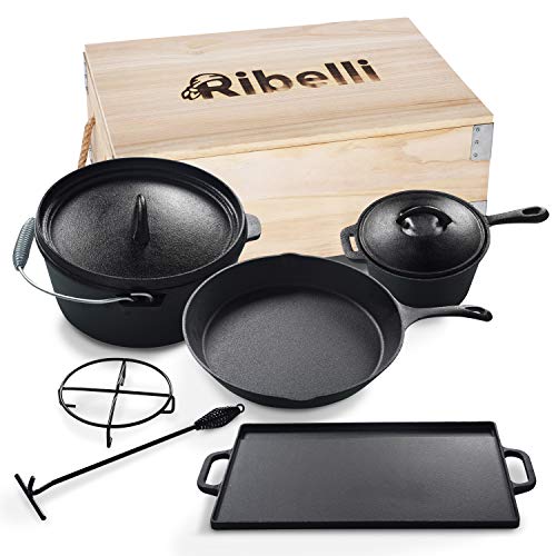 Ribelli 7-teilig BBQ Dutch Oven in Holzkiste, Schwarz massives Gusseisen mit Zubehör, Feuertopf+Deckel+Griff +Füße für Gulasch, Anti Haftbeschichtung bereits eingebrannt von Ribelli