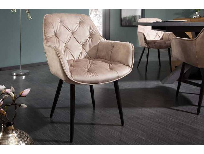 Design Stuhl MILANO champagner beige Samt mit Armlehne gepolstert schwarze Metallbeine Esszimmerstuhl Küchenstuhl Chesterfield Glamour von Riess-Ambiente.de