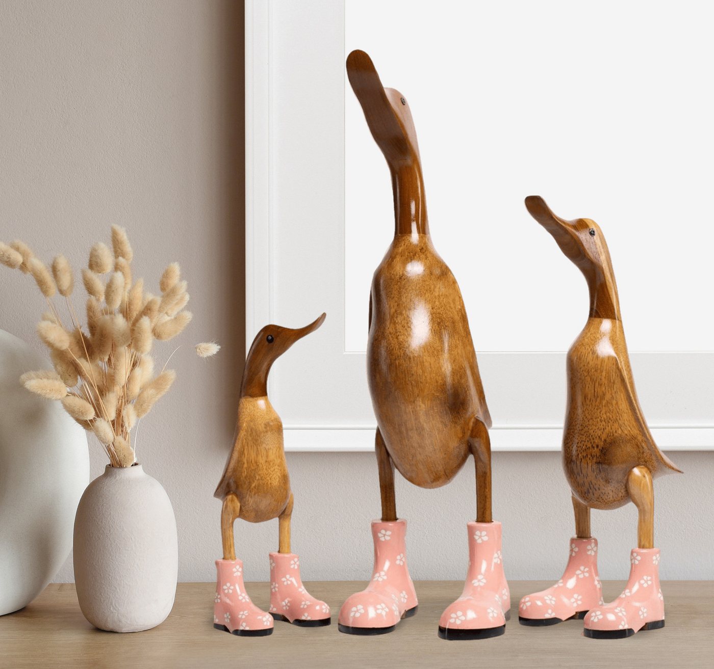 Rikmani Dekofigur Holzfigur Ente, Handgefertigte Dekoration aus Holz, Geschenk, Perfekt als Deko & Geschenk zu jedem Anlass Rikmani Dekofigur Holzfigur Ente, Handgefertigte Dekoration aus Holz, Geschenk, Perfekt als Deko & Geschenk zu jedem Anlass von Rikmani