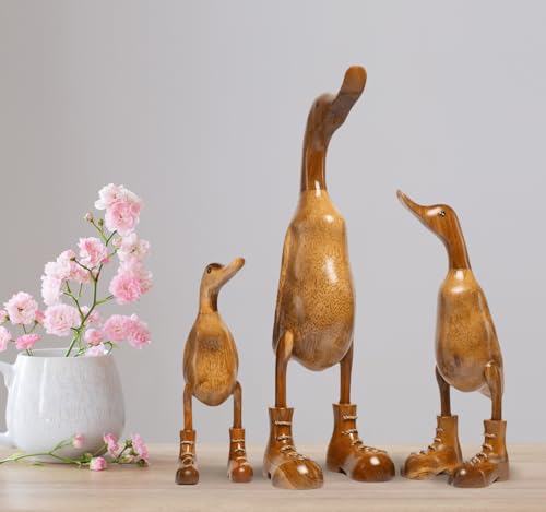 Rikmani - Holzfigur Ente Stiefel Natur 100% Natur Original - Handgefertigte Figur aus Holz Set Rikmani - Holzfigur Ente Stiefel Natur 100% Natur Original - Handgefertigte Figur aus Holz Set von Rikmani