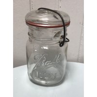 Vintage 1950S Ball Canning Mason Glas Mit Drahtdeckelverschluss von RittenhouseSqVintage