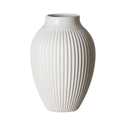 Ritzenhoff & Breker Alsta Vase, 23 cm, Tischvasen mit Rillendesign, Seidenmattes Oberflächen-Finish, Klassisch & Modern, Steingut, Weiß Ritzenhoff & Breker Alsta Vase, 23 cm, Tischvasen mit Rillendesign, Seidenmattes Oberflächen-Finish, Klassisch & Modern, Steingut, Weiß von Ritzenhoff & Breker