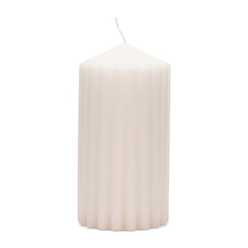 Rivièra Maison Stumpfe Kerze, Beige, gerippt, 7 x 13 cm, gerippt, weiß, Rib Pillar Candle – Paraffin von Rivièra Maison