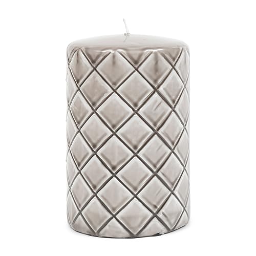 Riviera Maison Stumpfe Kerze weiß, Rautenmuster, 88-92 Verbrennungszeit, Kerzen im Zylinder - Pillar Candle Padded (ØxH) 9,5x15 - Paraffin von Riviera Maison