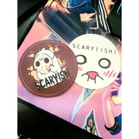 Scaryish Podcast 3, 7-Zoll-Premium-Untersetzer Scaryish Podcast 3, 7-Zoll-Premium-Untersetzer von RobinsKawaiiCorner