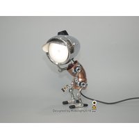 Große Scheinwerfer-Roboterlampe - Handgefertigte Schreibtischleuchte Aus Metall, Einzigartiges Vatertagsgeschenk von Robolight2018