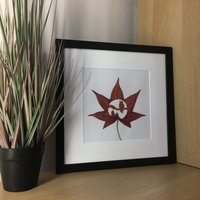 Blattschnitzerei Gerahmt Mit Eule Auf Baum von RobyHandmadeAtelier