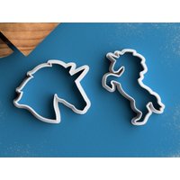 Einhorn Ausstecher - Regenbogen Baby Shower von RochaixCookieCutters