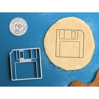Floppy Disk Cookie Cutter - Kassette Geek Silikontaler Geschenk von RochaixCookieCutters