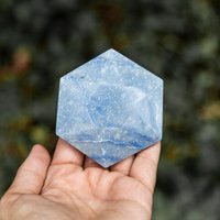 Blauer Quarz-Kristall-Hexagon-Taschen-stein - Nach Gewicht Diy Schmuck Blauer Quarz-Kristall-Hexagon-Taschen-stein - Nach Gewicht Diy Schmuck von RockParadise