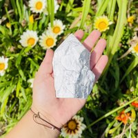 Howlite Halb Polierte Kristallpunkte - Wählen Sie Nach Gewicht Weißer Stein Howlite Halb Polierte Kristallpunkte - Wählen Sie Nach Gewicht Weißer Stein von RockParadise